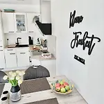 Kleine Freiheit, - Modernes In Direkter Meernaehe Mit Terrasse, Garten Und Eigenem Parkplatz *