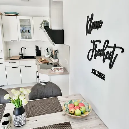 Kleine Freiheit, - Modernes In Direkter Meernaehe Mit Terrasse, Garten Und Eigenem Parkplatz *